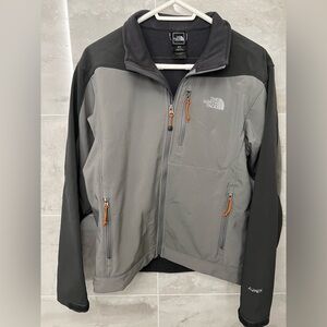 The North Face Apex Bionic Soft Shell Jacket Men’s Medium Gray Black